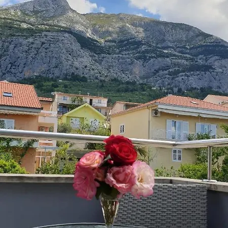 Sea & Mountain View *