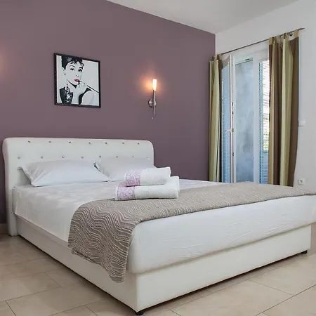 Lejlighed Sea & Mountain View *