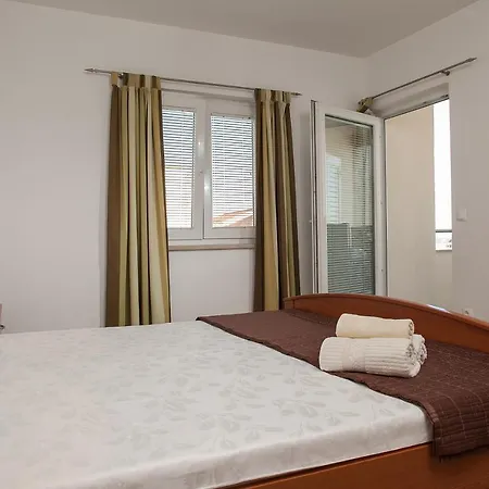 Sea & Mountain View *